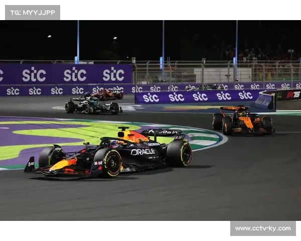 10秒罚时与碰撞事故,皮亚斯特里巴西站代价惨重 10秒罚时与碰撞事故,皮亚斯特里巴西站代价惨重